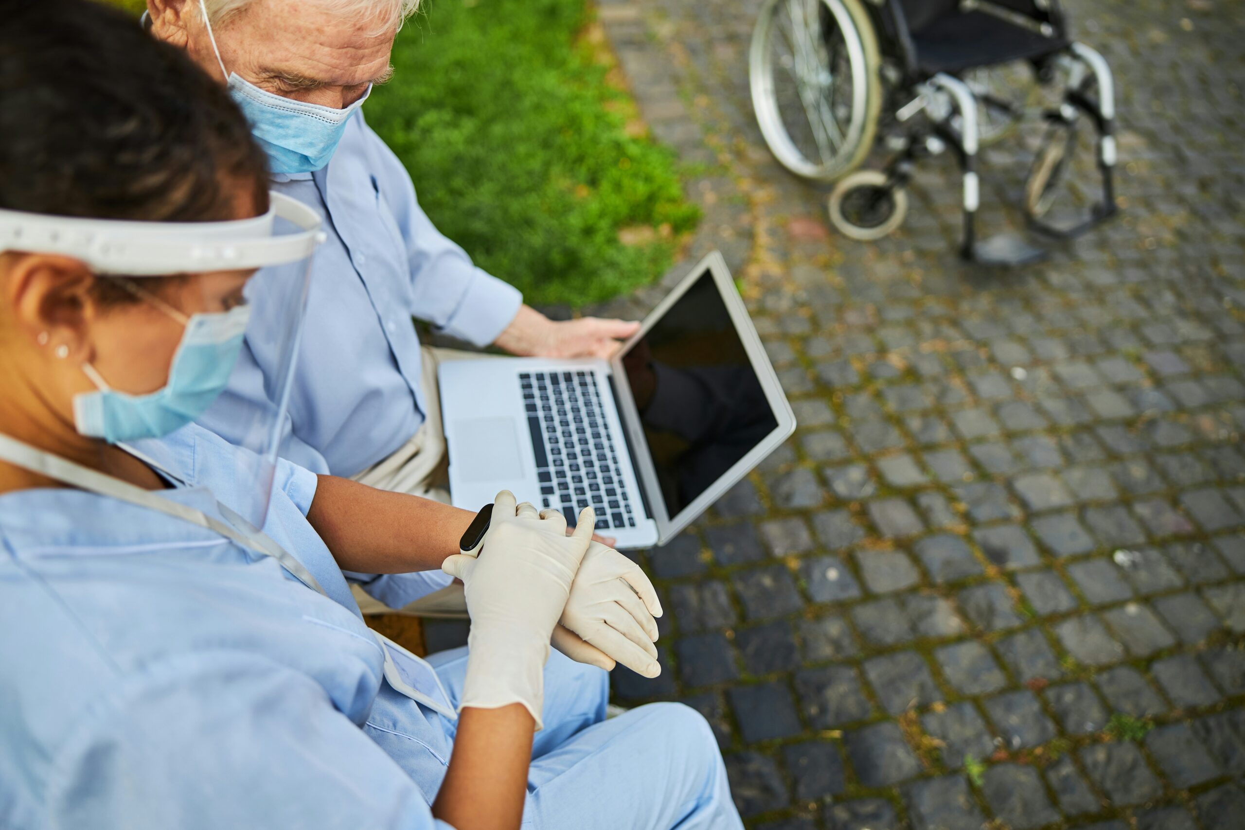 Bridging the Distance How Technology Is Revolutionizing Senior and Rural Healthcare